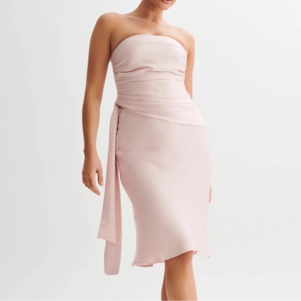 Meshki Allegra Satin ruched strapless top pale pink size Medium NWT